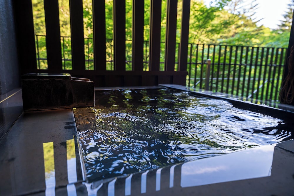 蓼科グランドホテル滝の湯 松本・軽井沢