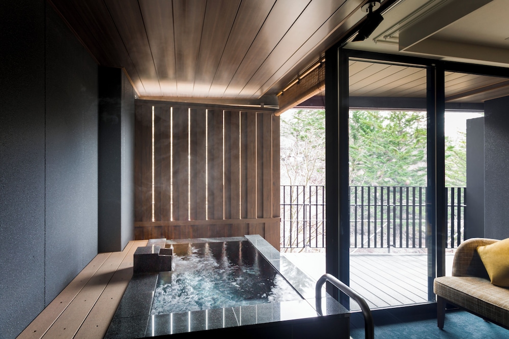 蓼科グランドホテル滝の湯 松本・軽井沢