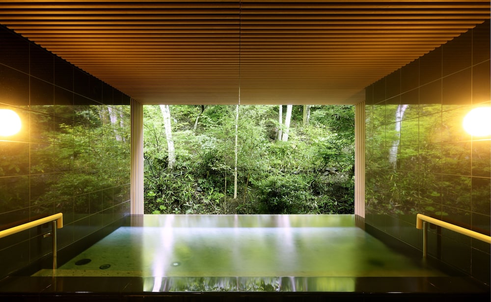 蓼科グランドホテル滝の湯 松本・軽井沢