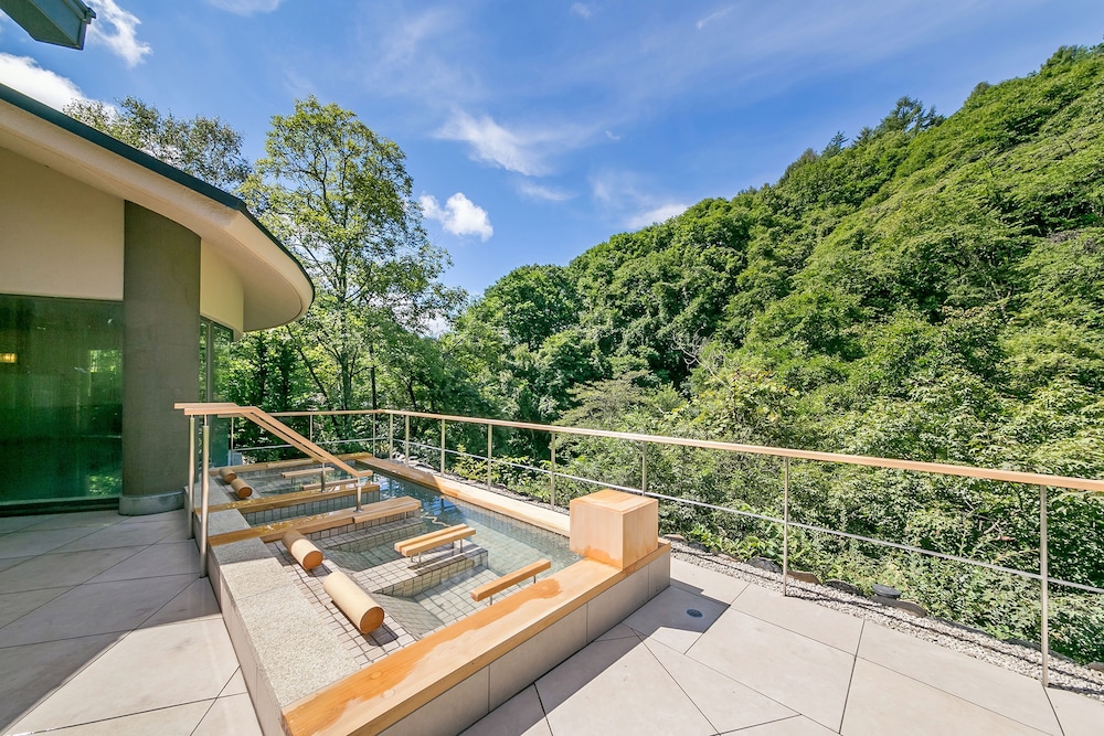 蓼科グランドホテル滝の湯 松本・軽井沢