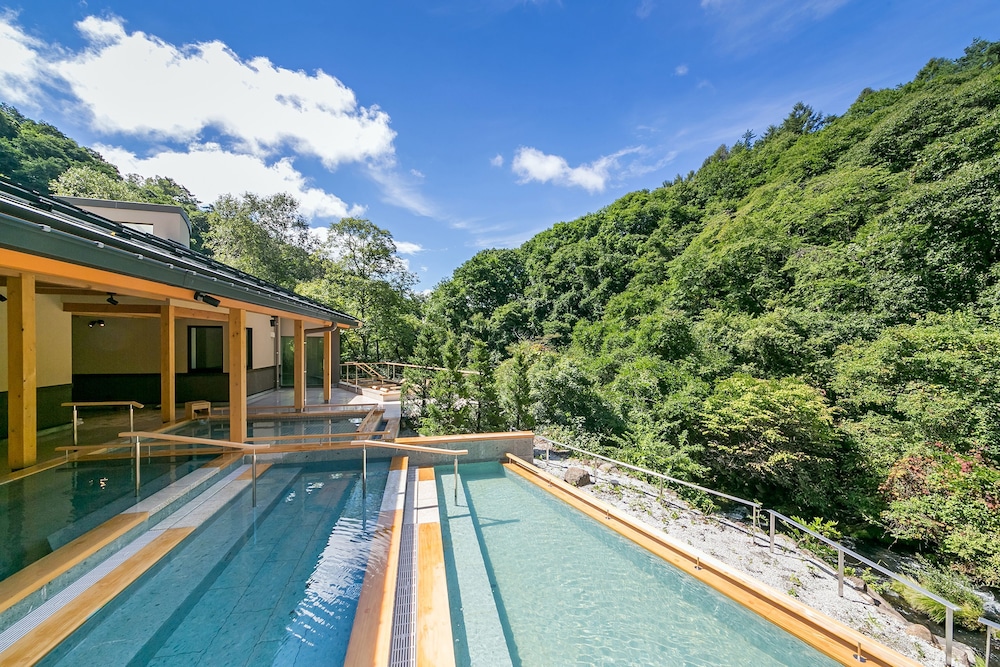 蓼科グランドホテル滝の湯 松本・軽井沢