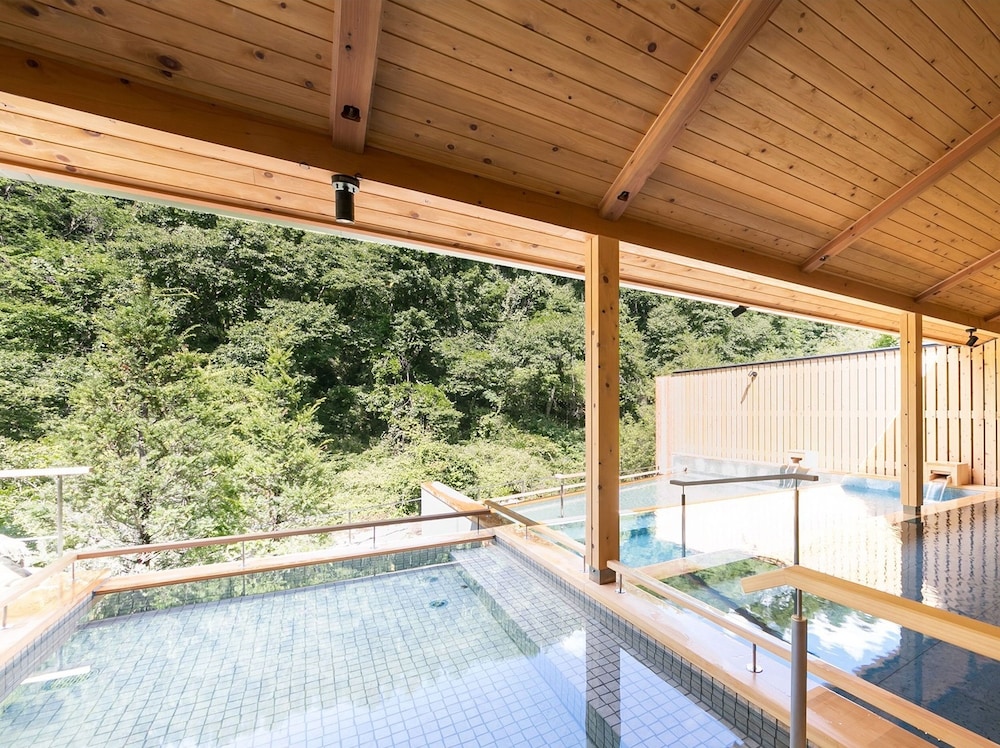 蓼科グランドホテル滝の湯 松本・軽井沢