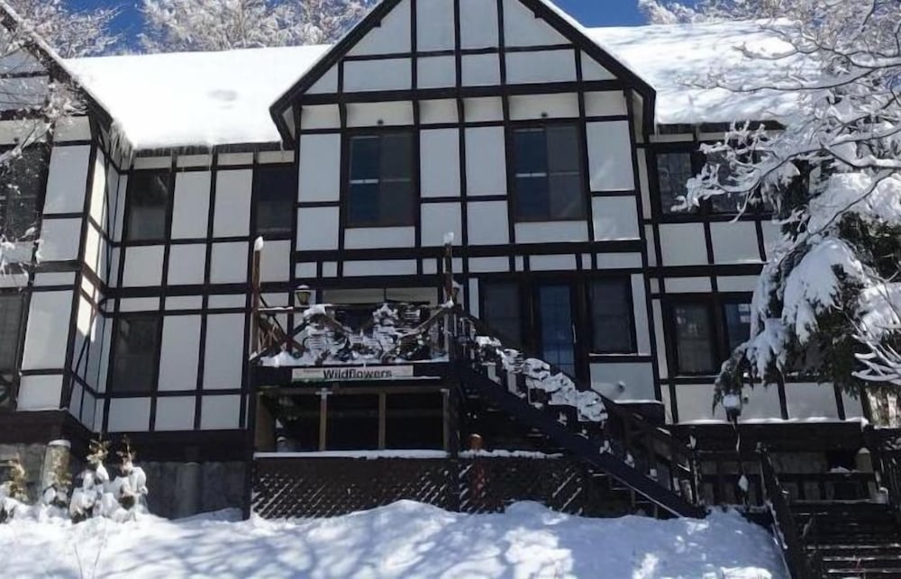 ペンション ワイルドフラワー 松本・軽井沢