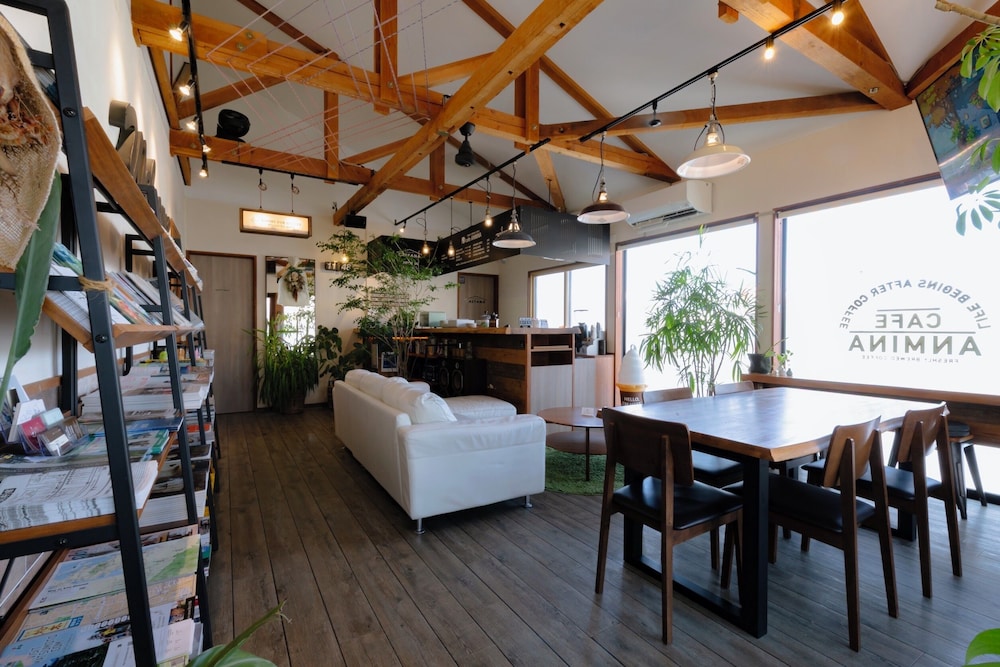 CAFE & STAY CASTANA 松本・軽井沢