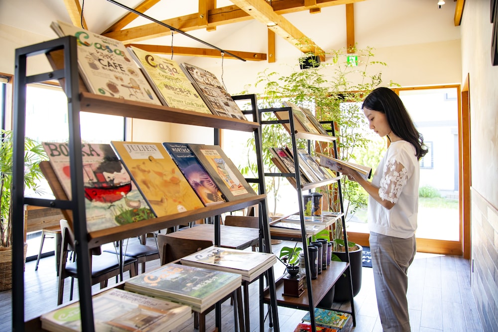 CAFE & STAY CASTANA 松本・軽井沢