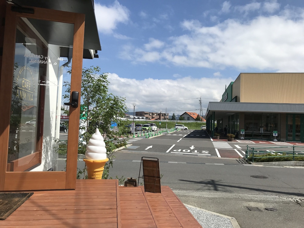 CAFE & STAY CASTANA 松本・軽井沢