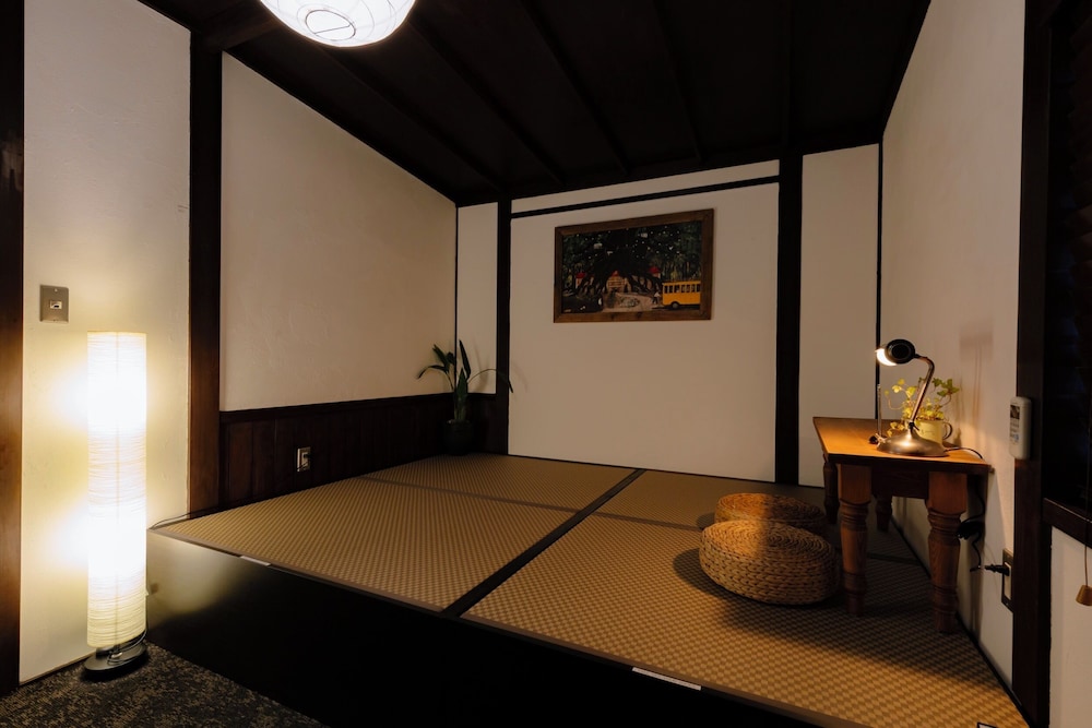 CAFE & STAY CASTANA 松本・軽井沢