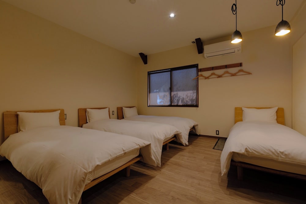 CAFE & STAY CASTANA 松本・軽井沢