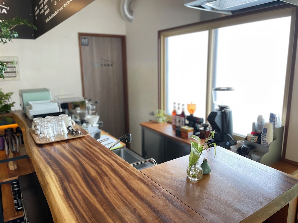 CAFE & STAY CASTANA 松本・軽井沢