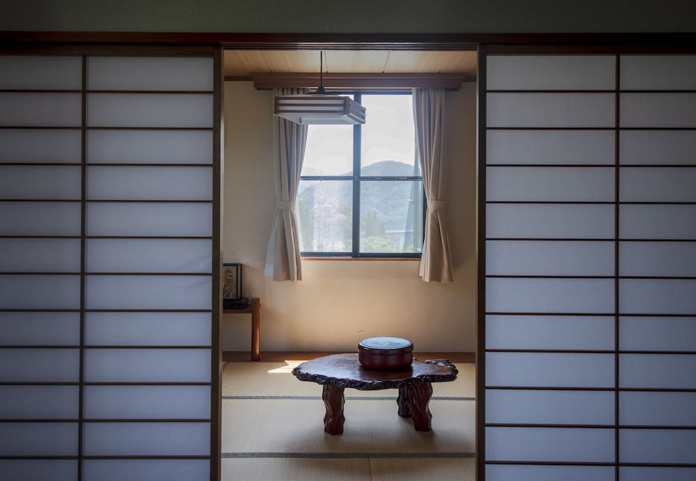 EARTHMANS TSUGAIKE 松本・軽井沢