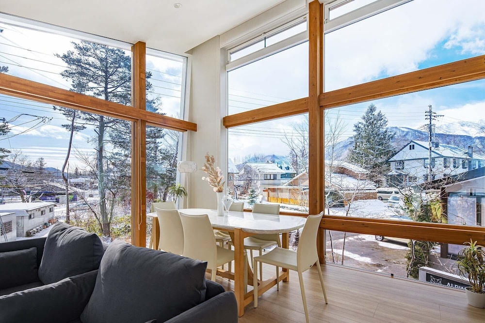 ALPINARC CHALET HAKUBA 松本・軽井沢