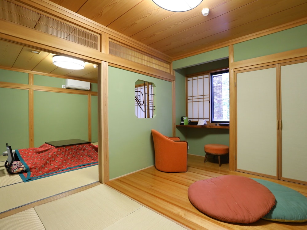 上林温泉　塵表閣　本店 松本・軽井沢