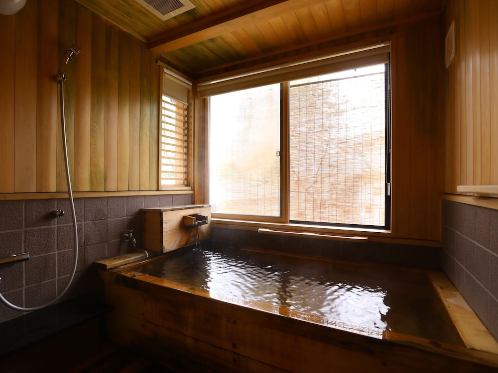 上林温泉　塵表閣　本店 松本・軽井沢