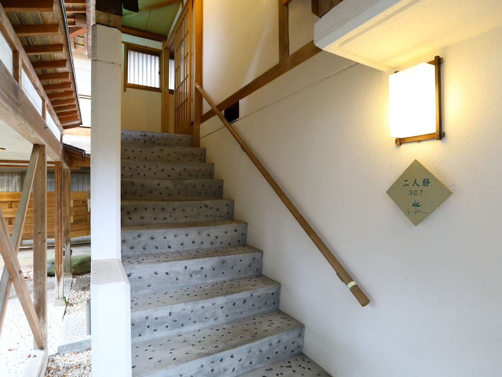 上林温泉　塵表閣　本店 松本・軽井沢