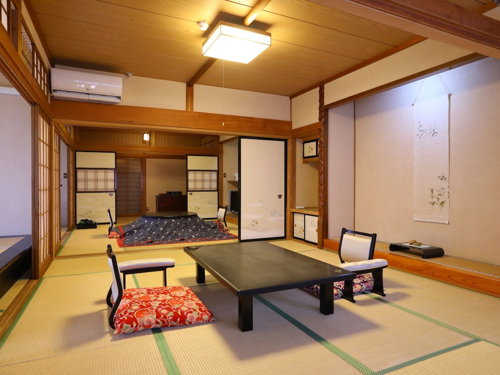 上林温泉　塵表閣　本店 松本・軽井沢