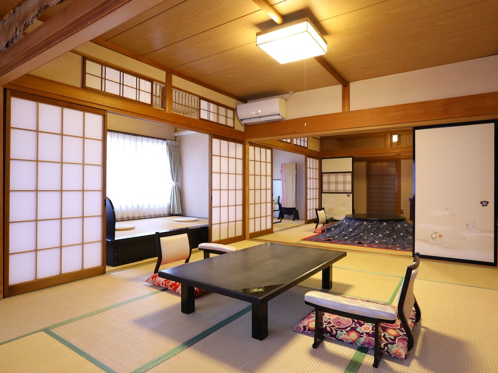 上林温泉　塵表閣　本店 松本・軽井沢