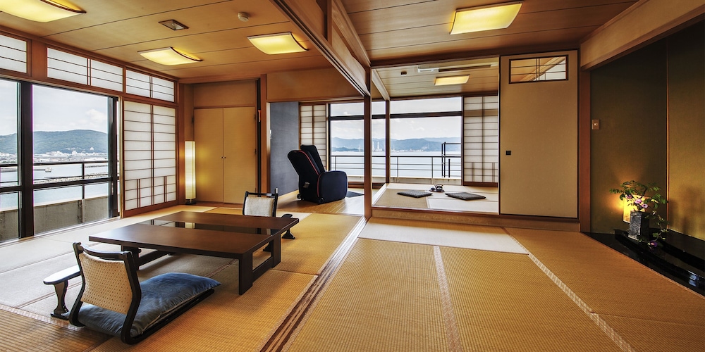 和歌浦温泉 萬波 和歌山
