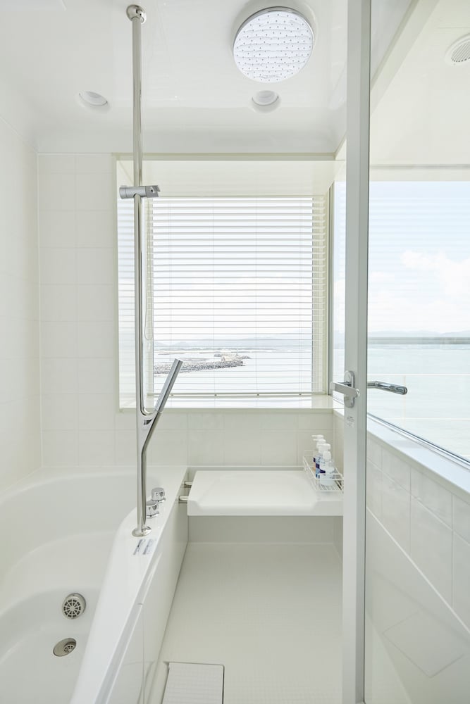 WAKANOURA NATURE RESORT EPICHARIS 和歌山