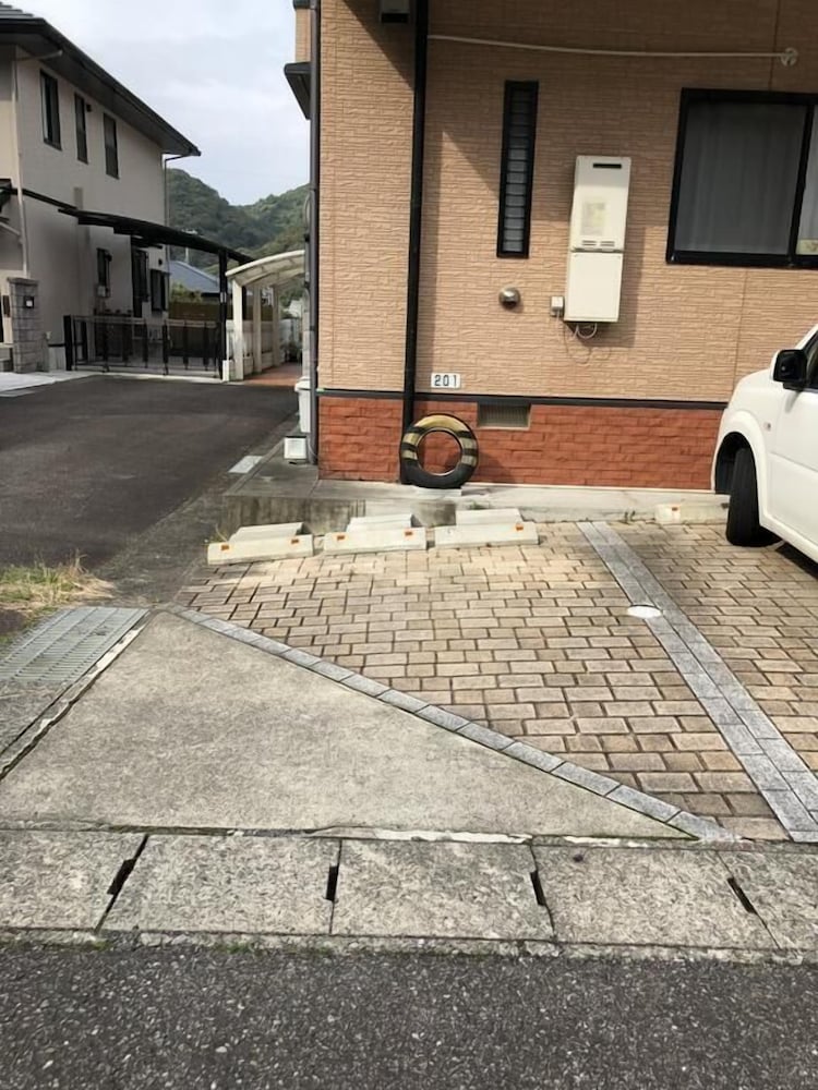 ミッドタウン サクラ アパートメント ハウス 201 和歌山