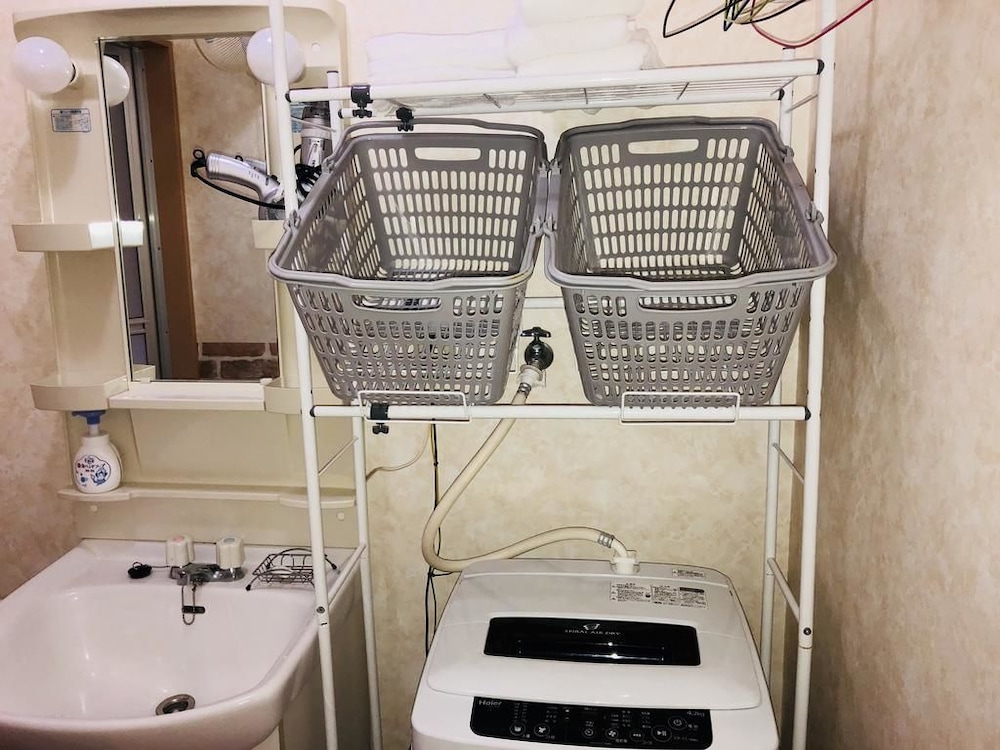 ミッドタウン サクラ アパートメント ハウス 201 和歌山