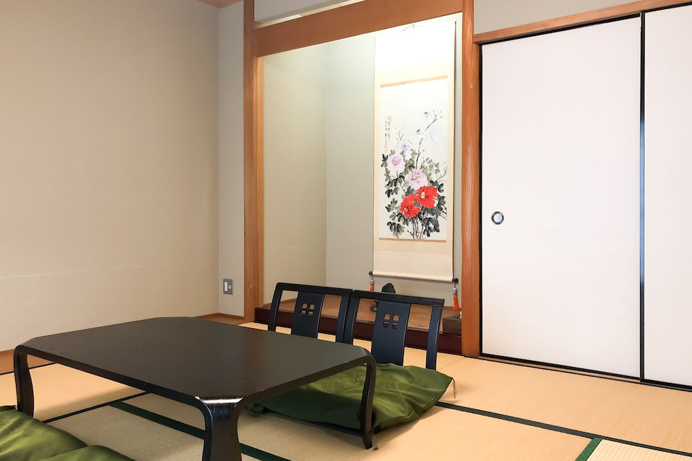 ホテル & レンタカー 660 和歌山