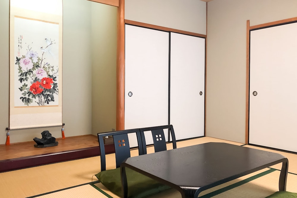 ホテル & レンタカー 660 和歌山