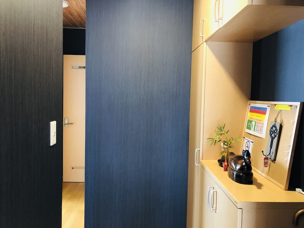 ミッドタウン サクラ アパートメント ハウス 101 和歌山