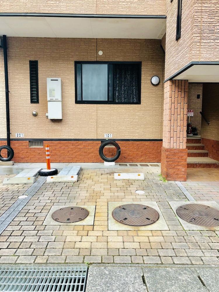 ミッドタウン サクラ アパートメント ハウス 101 和歌山