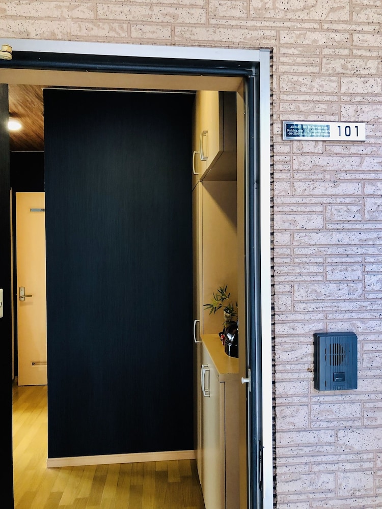 ミッドタウン サクラ アパートメント ハウス 101 和歌山