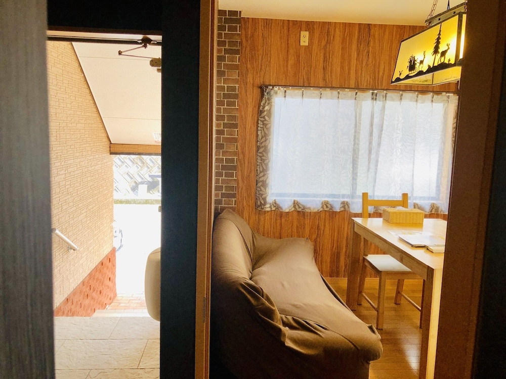 ミッドタウン サクラ アパートメント ハウス 101 和歌山