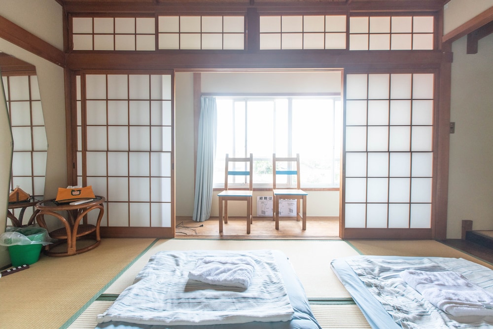 CAFE AND GUESTHOUSE 楓荘 和歌山