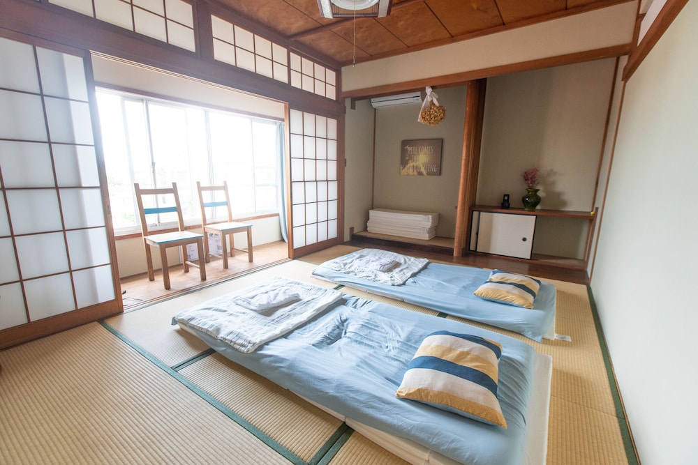 CAFE AND GUESTHOUSE 楓荘 和歌山