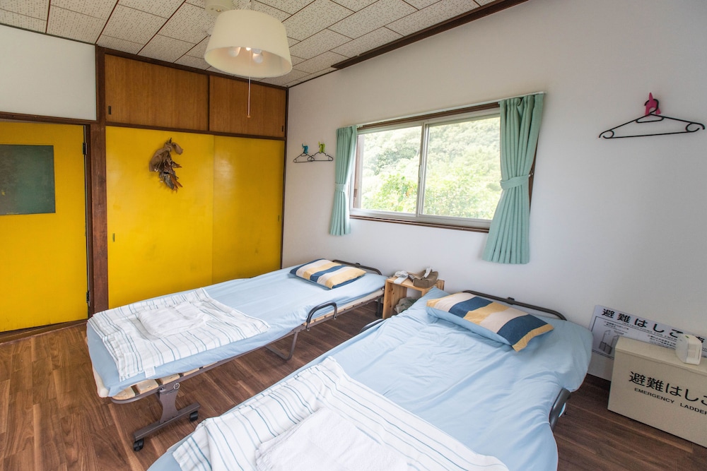 CAFE AND GUESTHOUSE 楓荘 和歌山