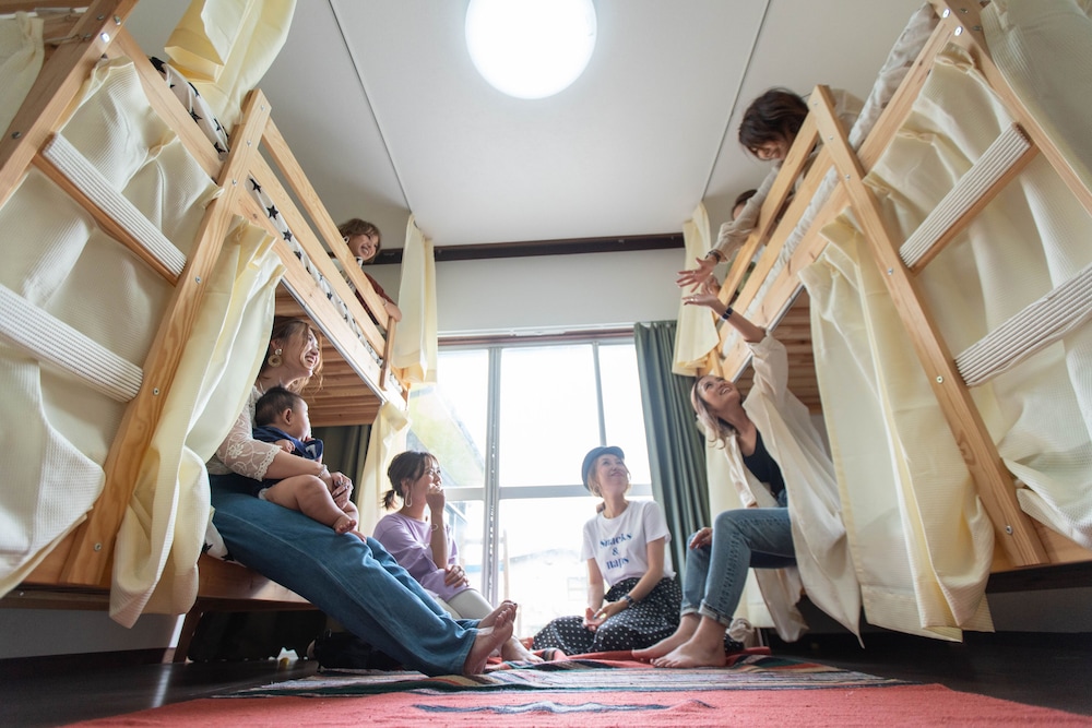 CAFE AND GUESTHOUSE 楓荘 和歌山