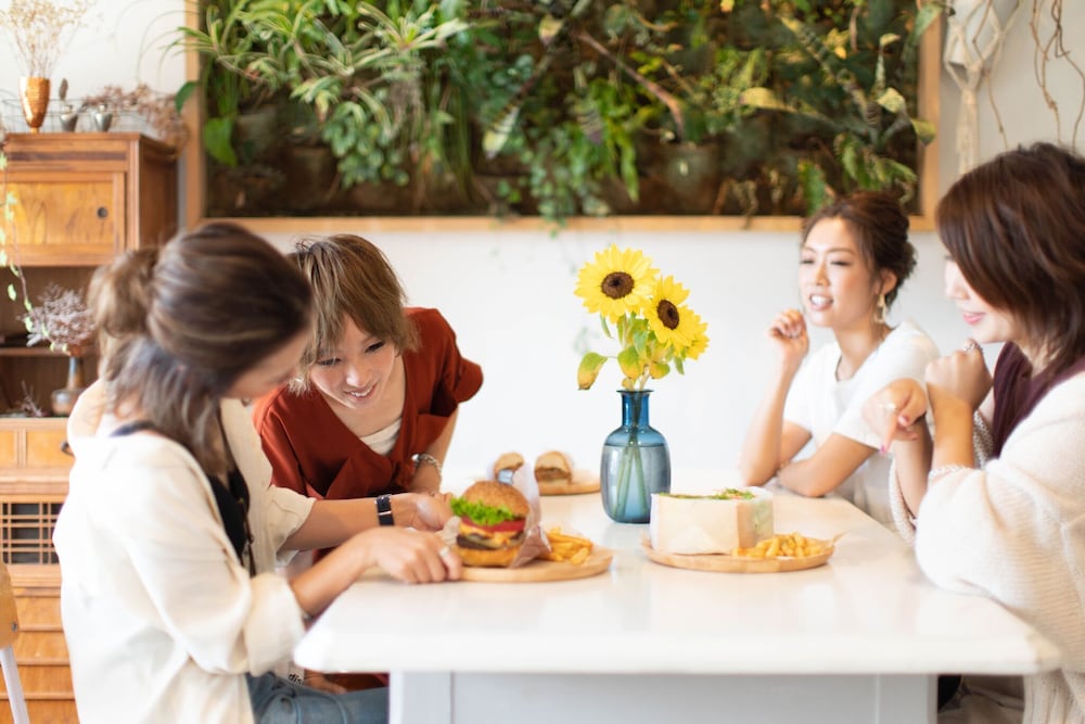 CAFE AND GUESTHOUSE 楓荘 和歌山