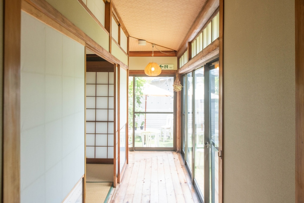 CAFE AND GUESTHOUSE 楓荘 和歌山