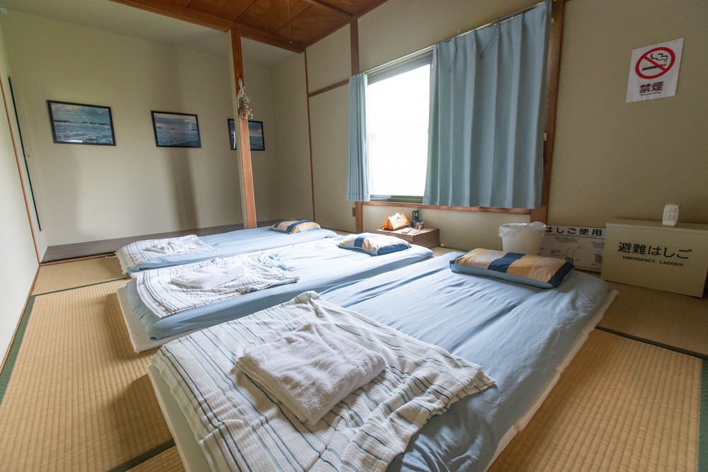 CAFE AND GUESTHOUSE 楓荘 和歌山