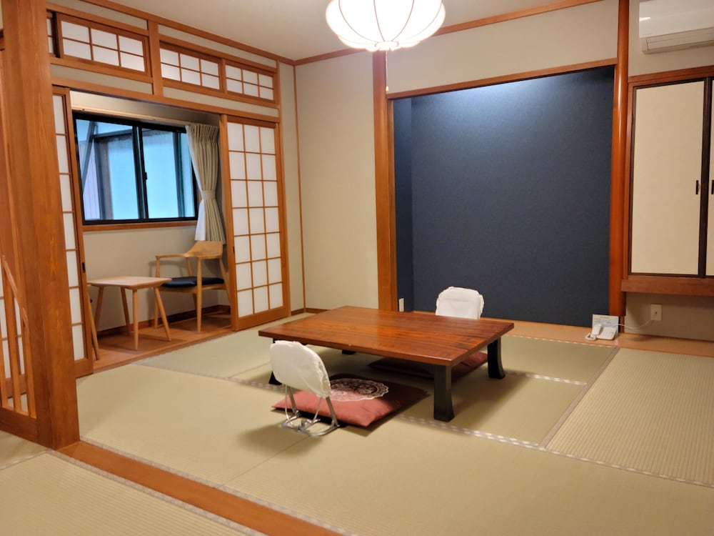 月本屋旅館 但馬