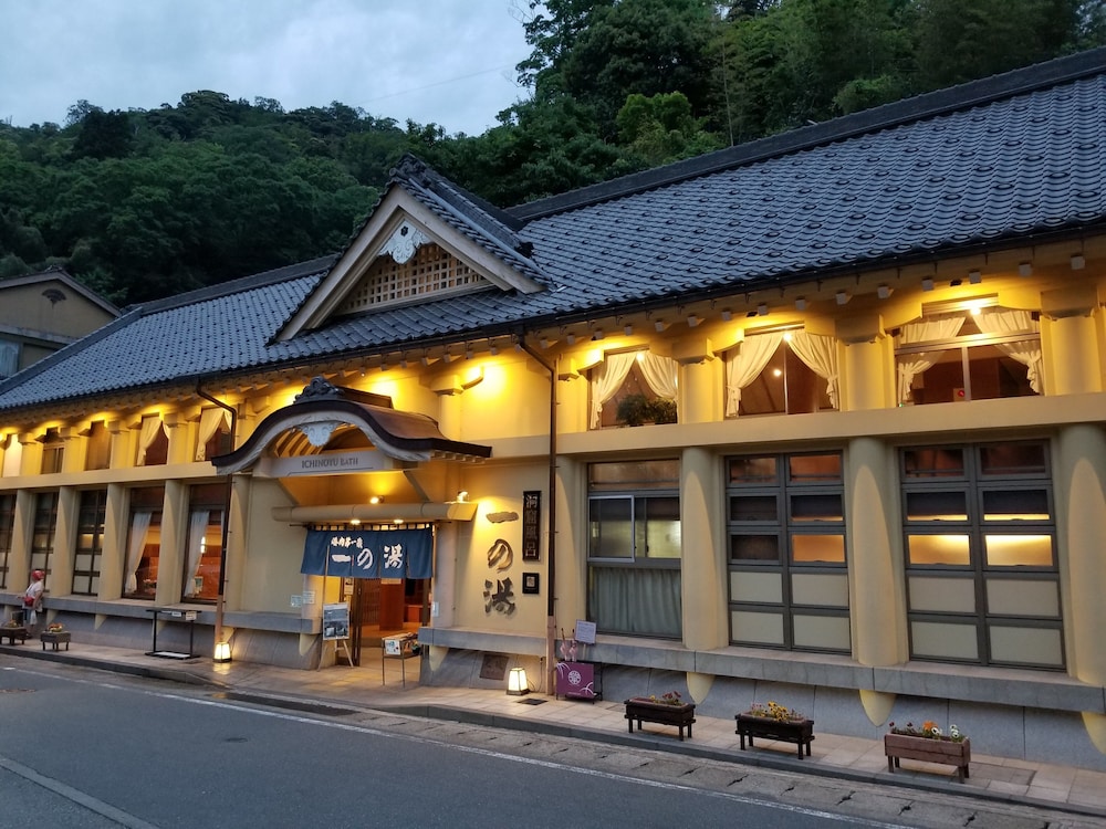 月本屋旅館 但馬