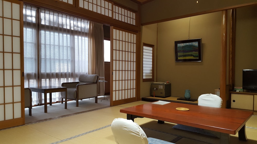 月本屋旅館 但馬