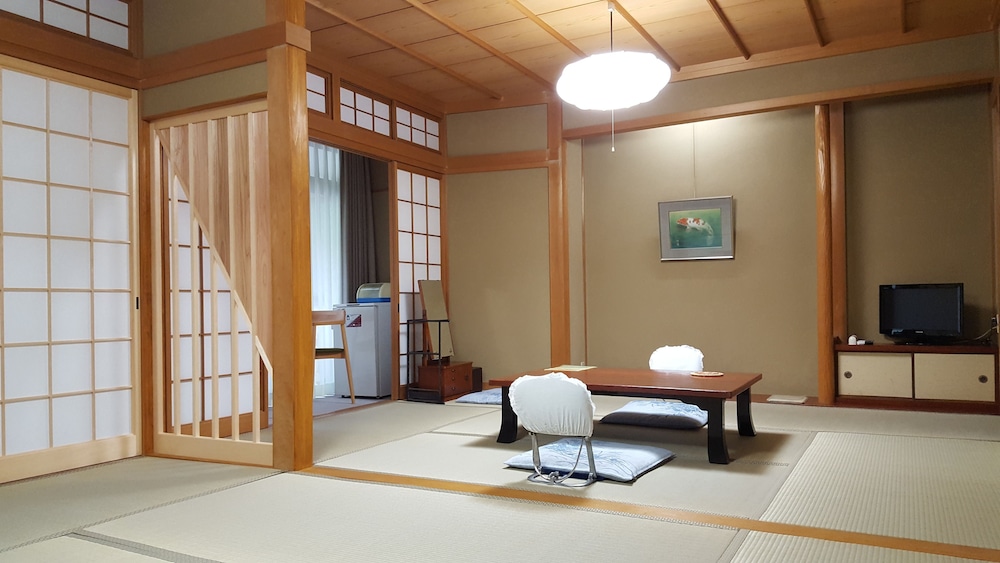 月本屋旅館 但馬
