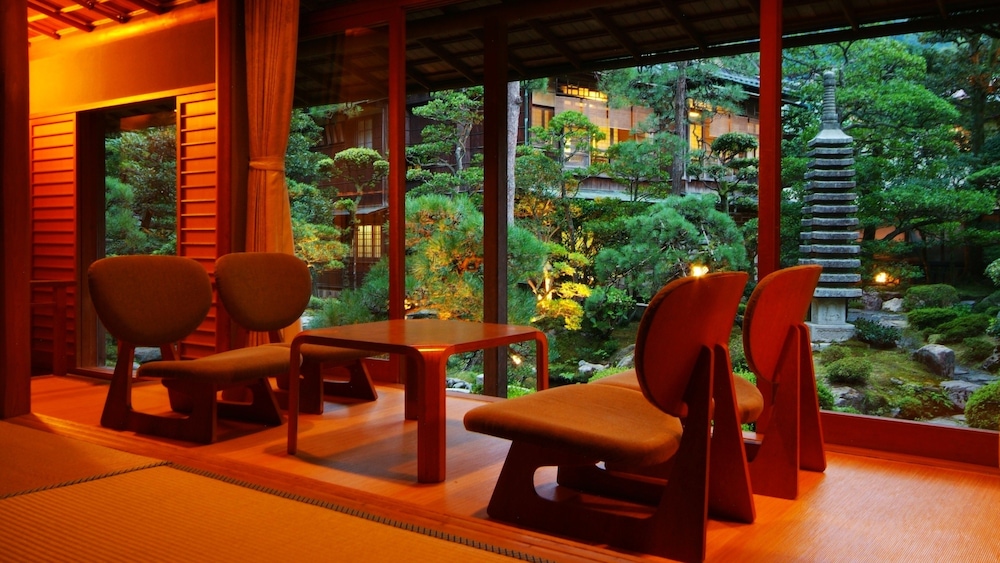 城崎温泉 西村屋本館 但馬