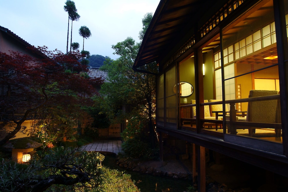 城崎温泉 西村屋本館 但馬