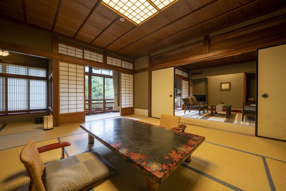 城崎温泉 西村屋本館 但馬