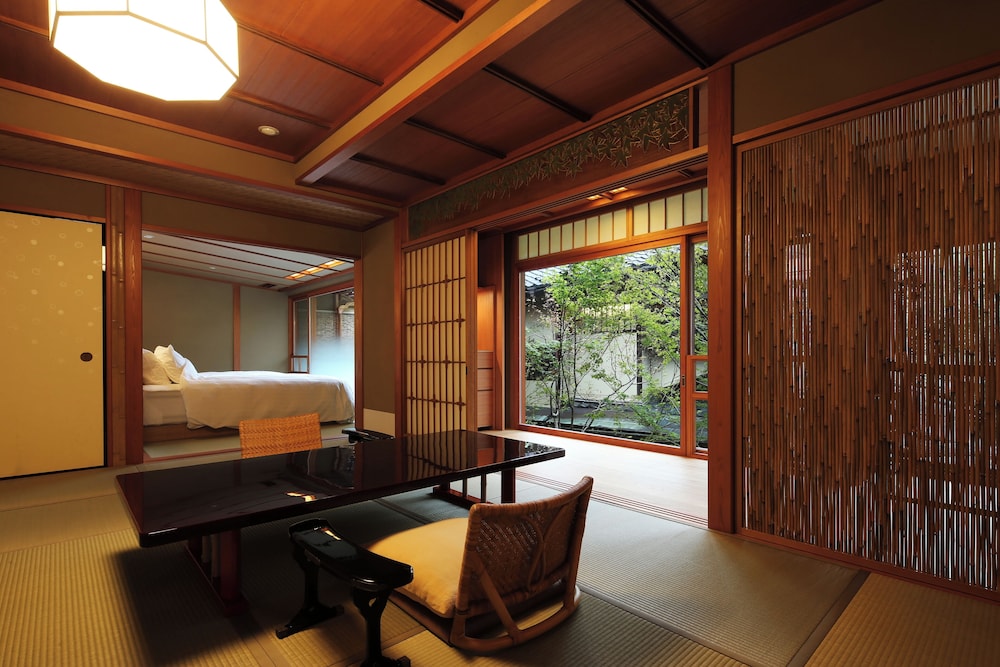 城崎温泉 西村屋本館 但馬