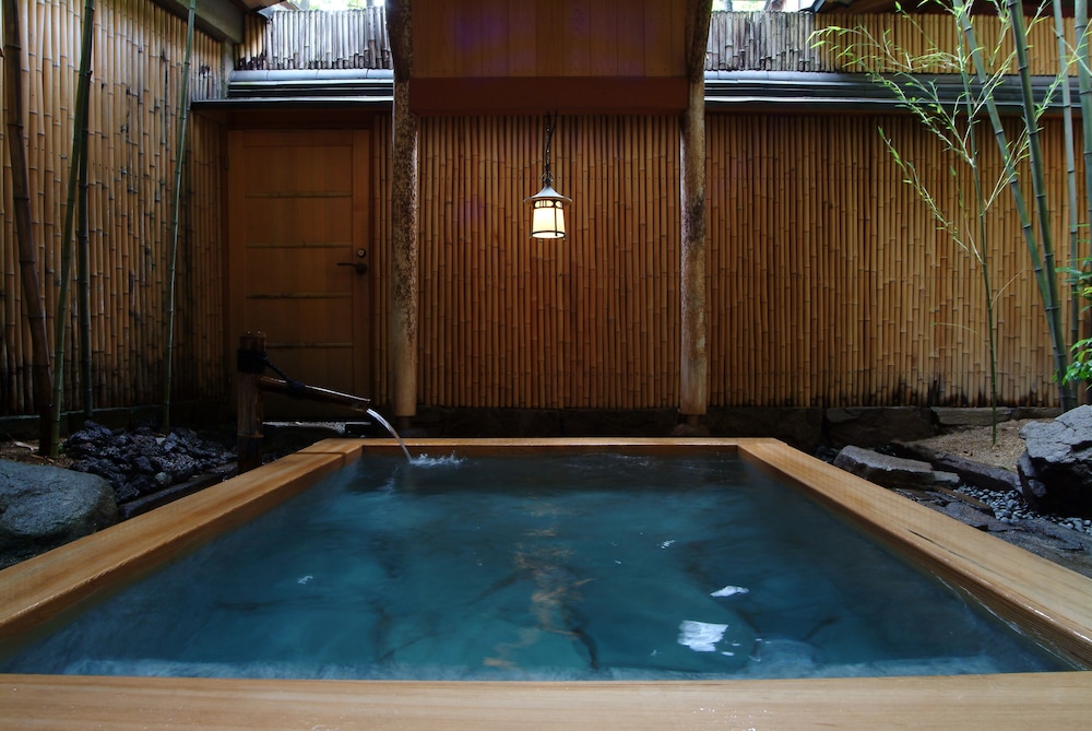 城崎温泉 西村屋本館 但馬