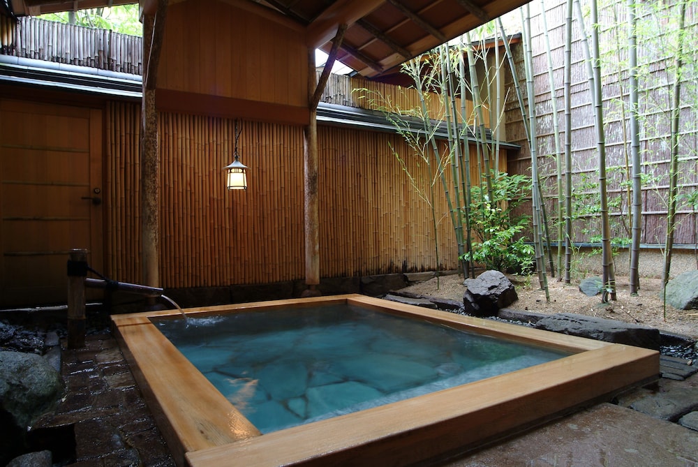 城崎温泉 西村屋本館 但馬