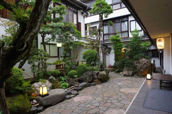 HAYAKAWA ECONOMY INN 但馬