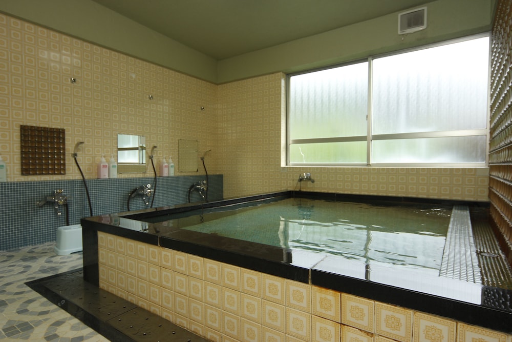 かどや新館 但馬