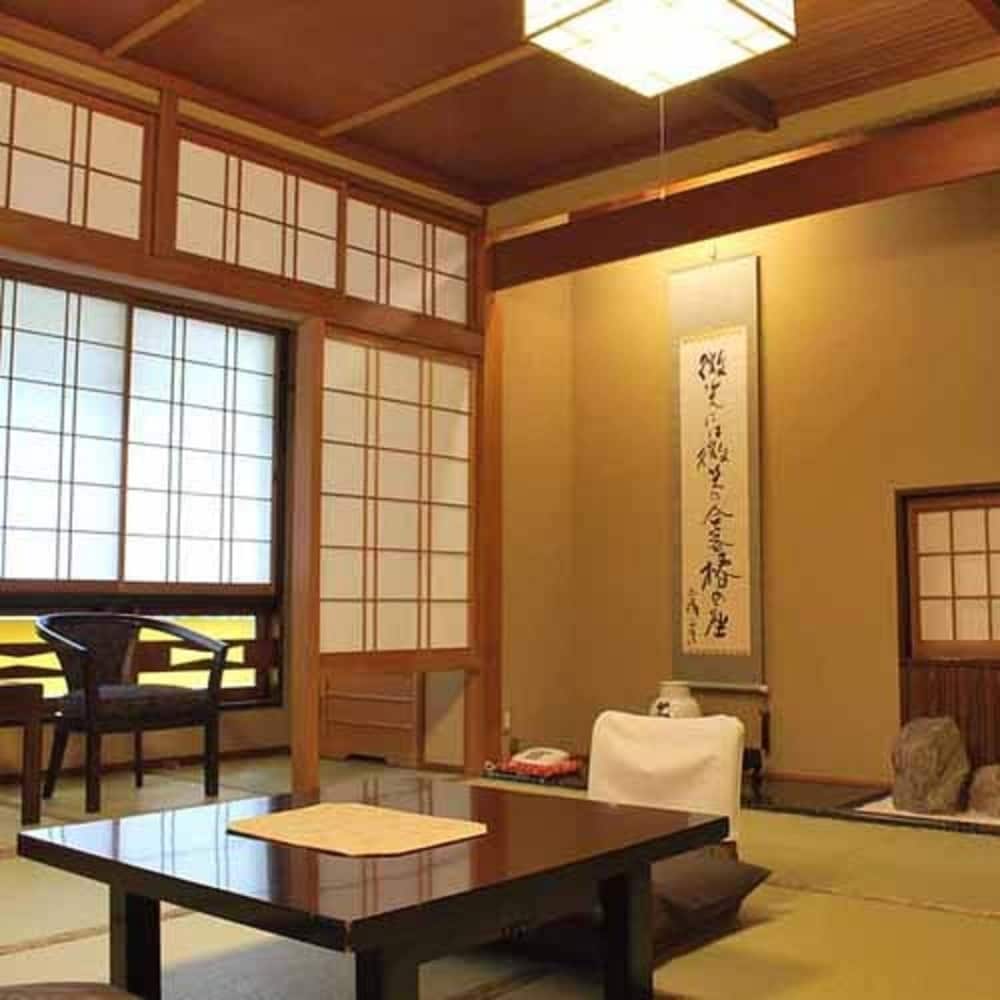 ぎゃらりーの宿 つばきの旅館 但馬